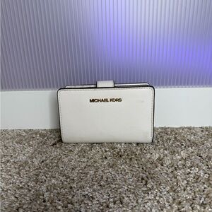 Michael Kors Cream Wallet